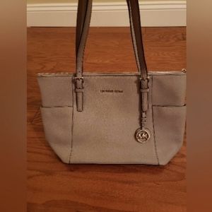 Michael Kors Jet Set Travel tote